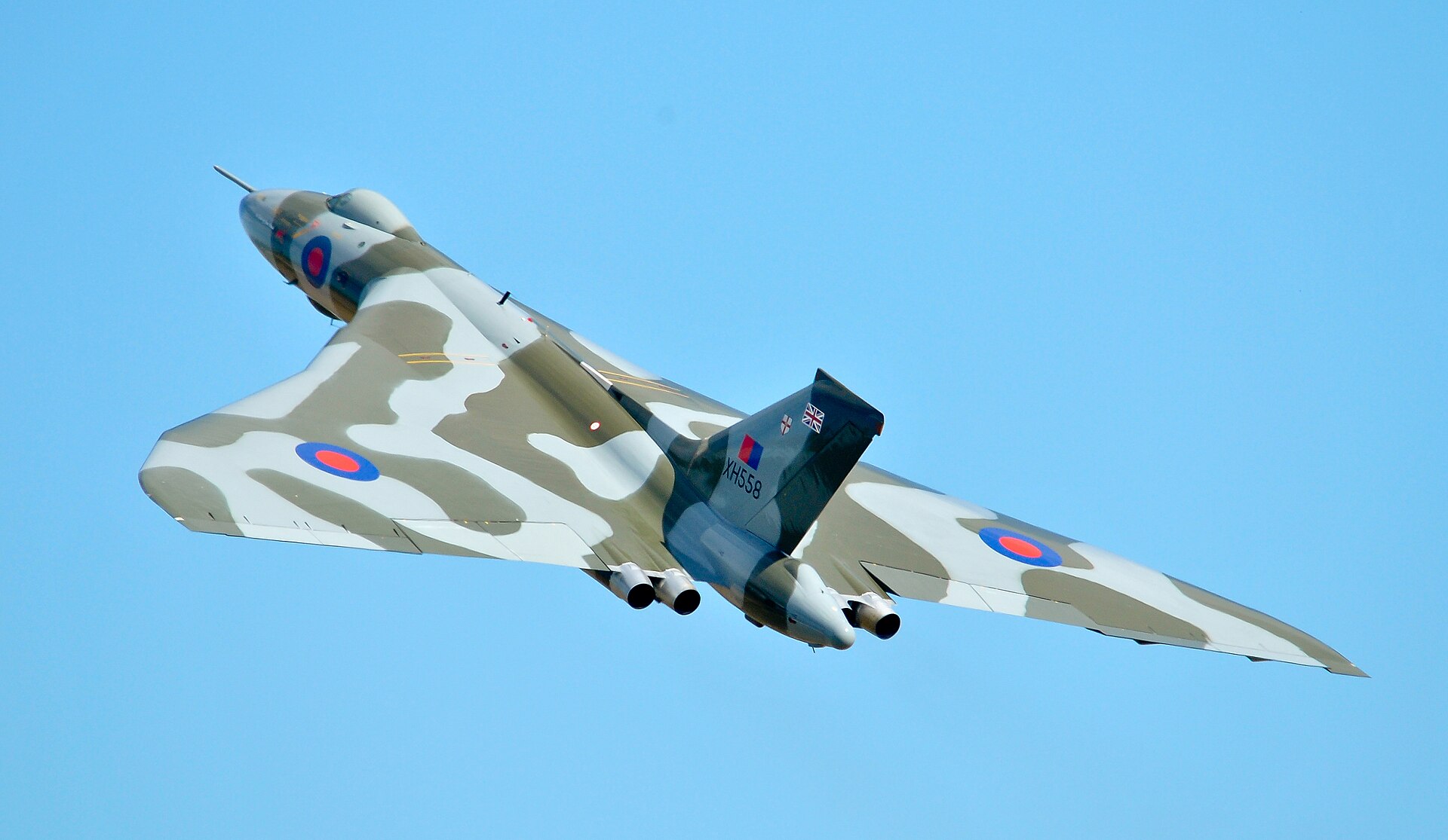 Avro Vulcan XH558 displaying at the Duxford Airshow in 2012
